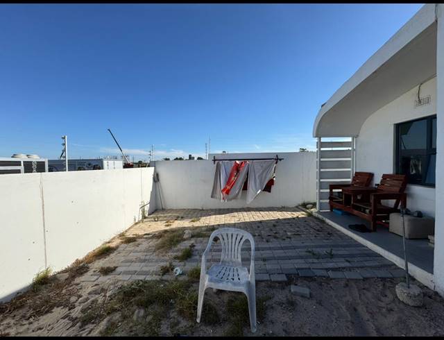 2 BEDROOM HOUSE FOR SALE IN THE CONIFERS